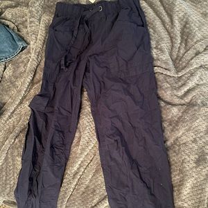 aerie cargos